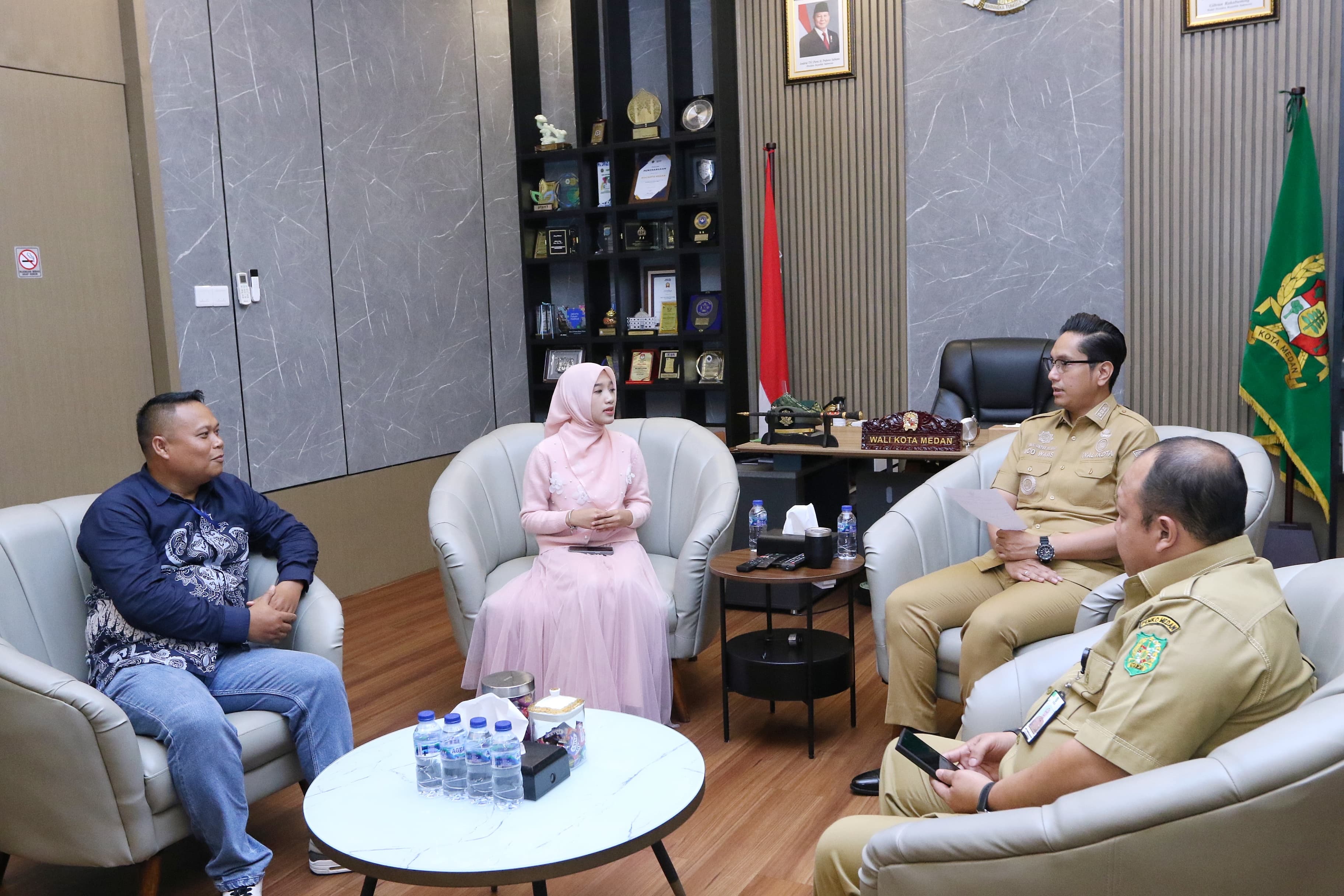 Dukung Rifani Putri Azani Lubis Menuju Grand Final Miss Hijab Sumut 2026, Rico Waas Berpesan Jadilah Duta yang Baik Bagi Generasi Muda