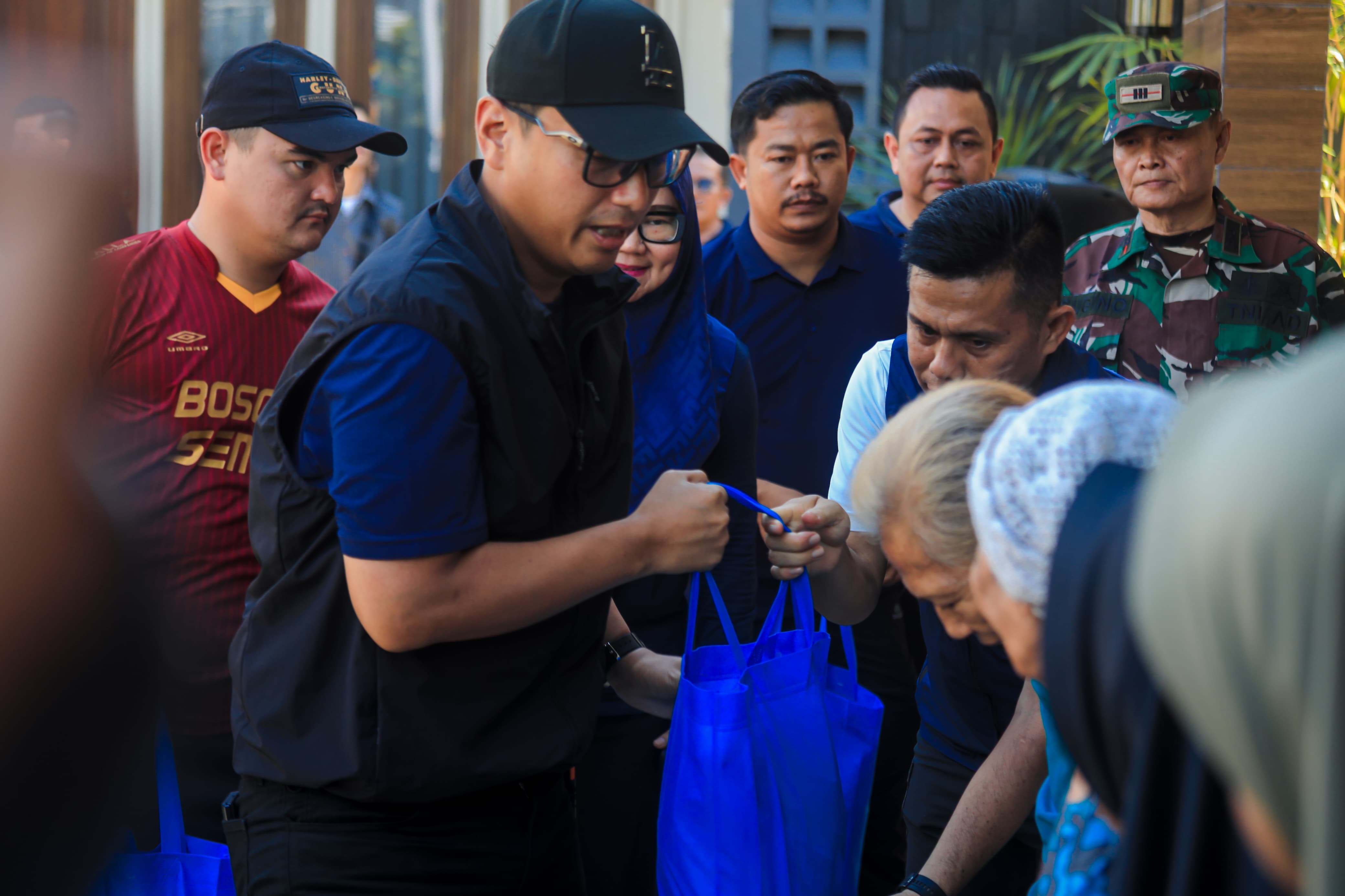 Di Sapa Warga Kebijakan Pemko Medan Disambut Gembira, Rico Waas Pastikan Layanan E- KTP Cukup di Kecamatan untuk Pangkas Birokrasi