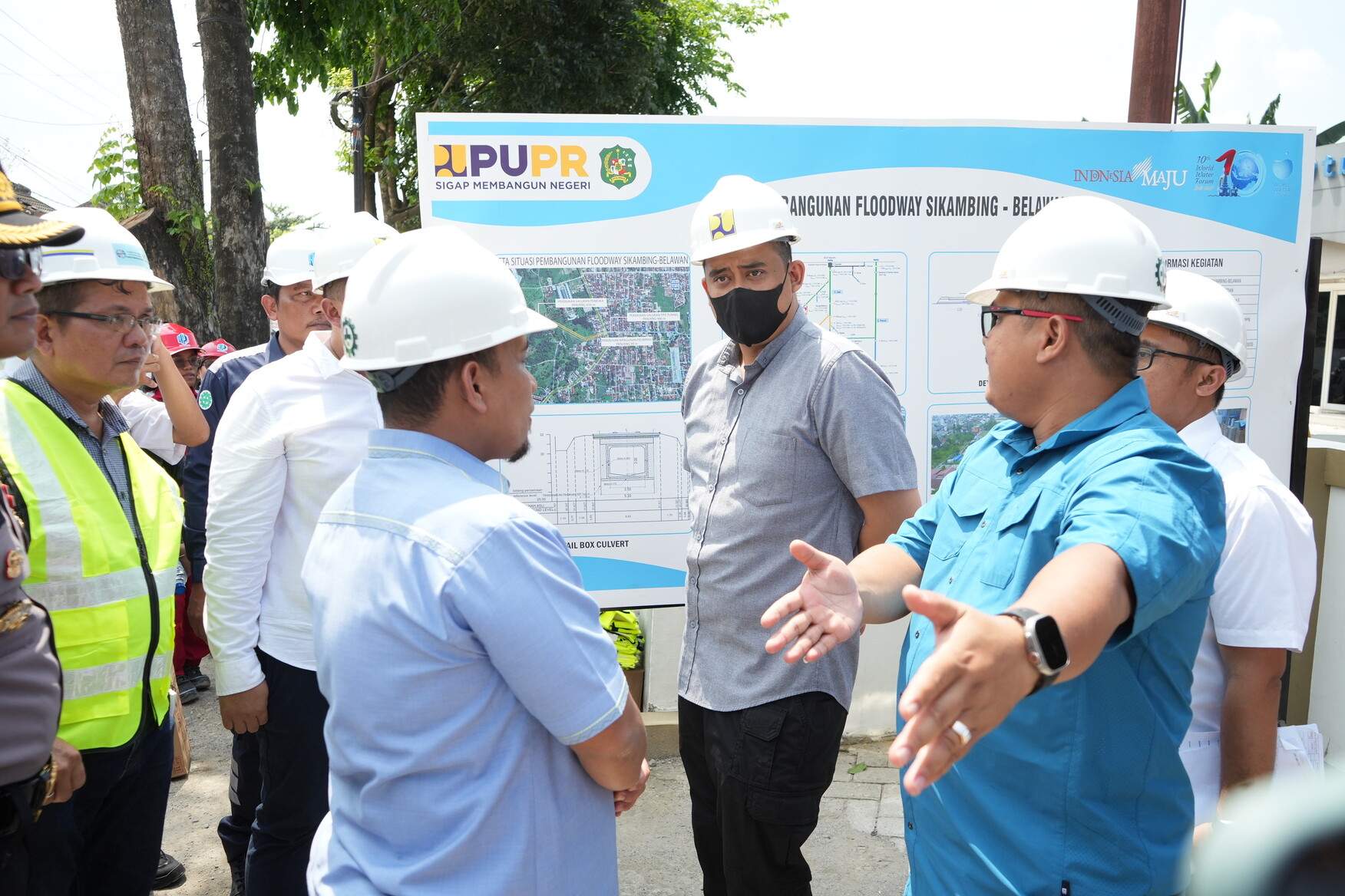 Tinjau Proyek Floodway Sei Sikambing-Belawan, Masyarakat Senang Wali Kota Medan Berikan Solusi