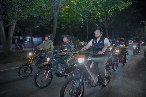 Pastikan Pelaksanaan Kebaktian & Malam Pergantian Tahun Aman, Bobby Nasution Patroli Gabungan Keliling Medan