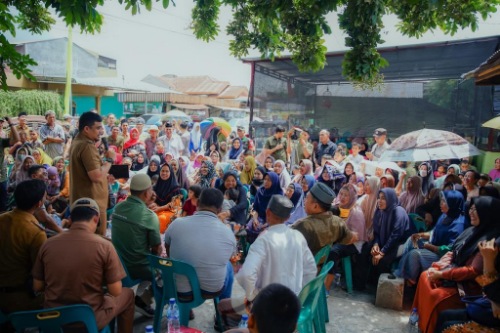 Nikmatnya Makan Siang Bersama Bobby Nasution Sambil Dengar Curhatan Warga