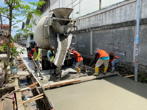 Dinas SDABMBK Kota Medan Perbaiki Jalan RPH, Gang Aman, Keluhan Warga Teratasi