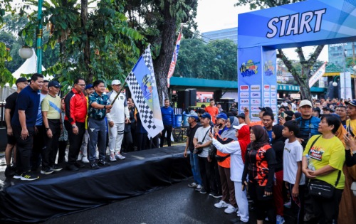 Sumbang 5 Sepeda, Bobby Nasution Tarik kupon Undian Acara Fun Walk