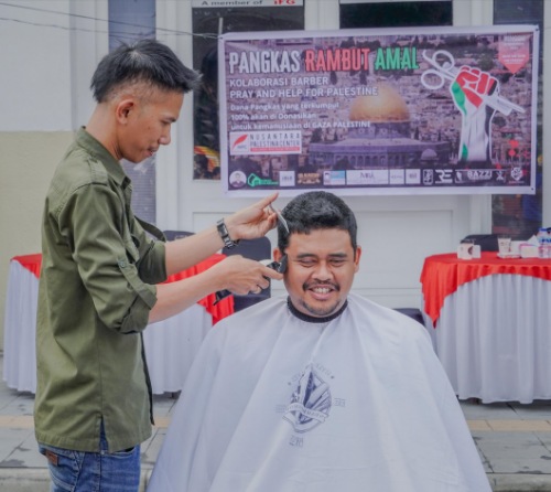 Dukung Barber Pray and Help for Palestine,  Bobby Nasution Pangkas Rambut di Depan Gedung Lonsum