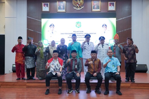 10 Pejabat Manajerial Pemko Medan Dilantik, Pesan Sekda Bekerja Sebaik-Baiknya10 Pejabat Manajerial Pemko Medan Dilantik, Pesan Sekda Bekerja Sebaik-Baiknya