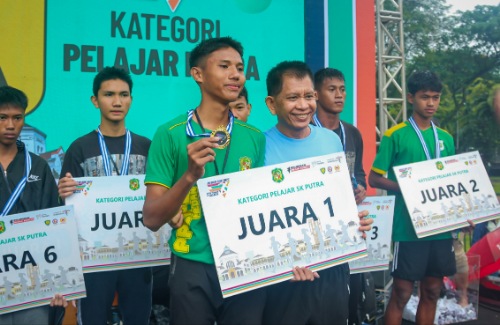 Ribuan Peserta Medan Run 2023 Tetap Semangat Meskipun Hujan