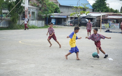 Bobby Nasution Bangun Lapangan, Anak-anak Tak Lagi Main Bola di Jalan