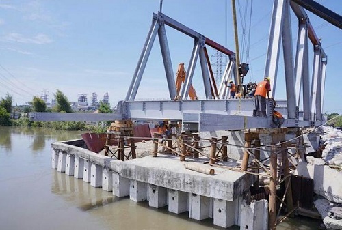 Gerak Cepat Bobby Nasution Realisasikan Janji Di Kelurahan Belawan Sicanang Mulai Dari Perbaikan Jembatan Hingga Penyediaan Bus Sekolah Gratis
