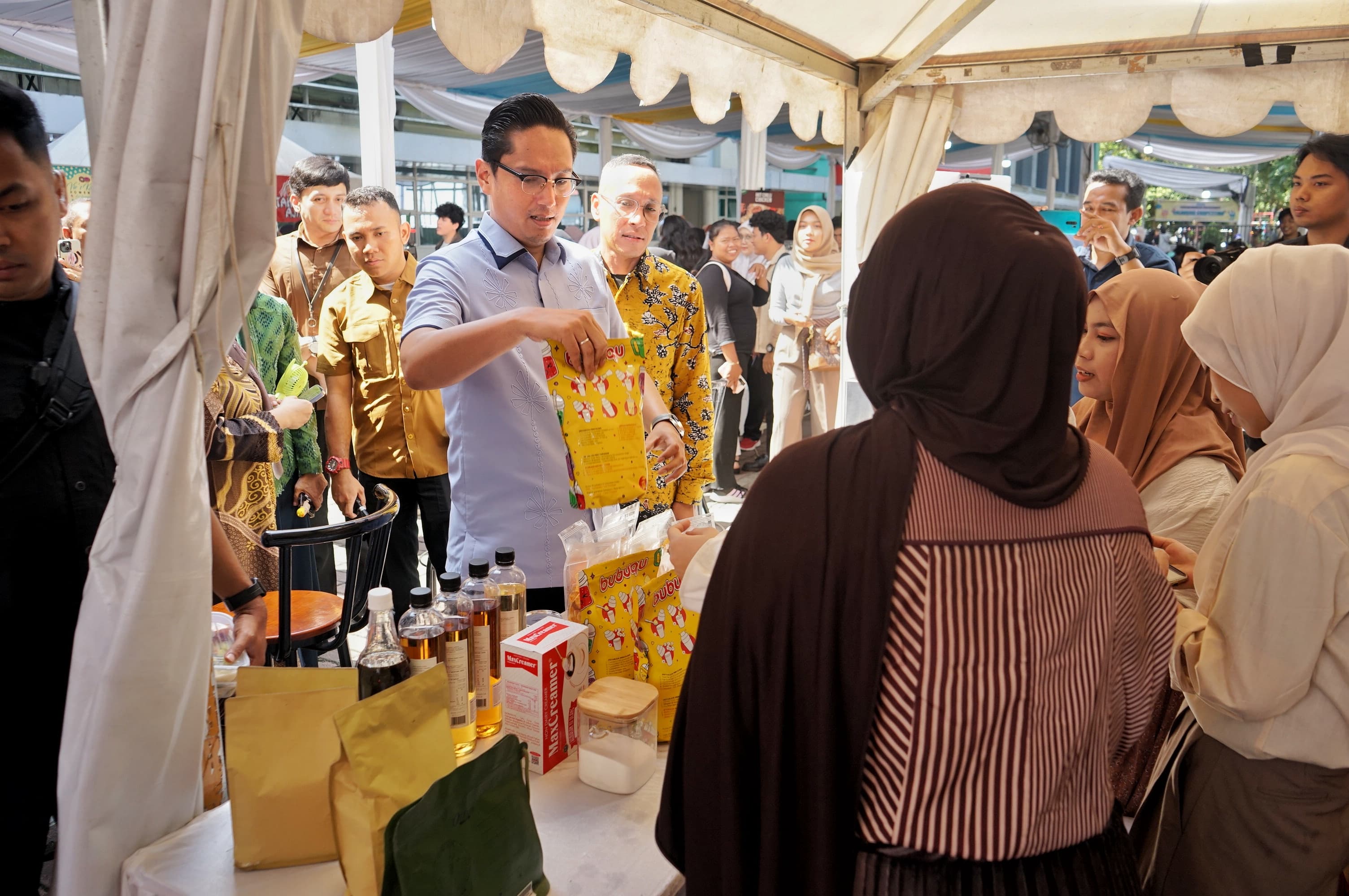 Dukung Youthpreneur Excellency 2025 & Campus Hiring, Rico Waas Harap Menumbuhkan Jiwa Kewirausahaan Generasi Muda