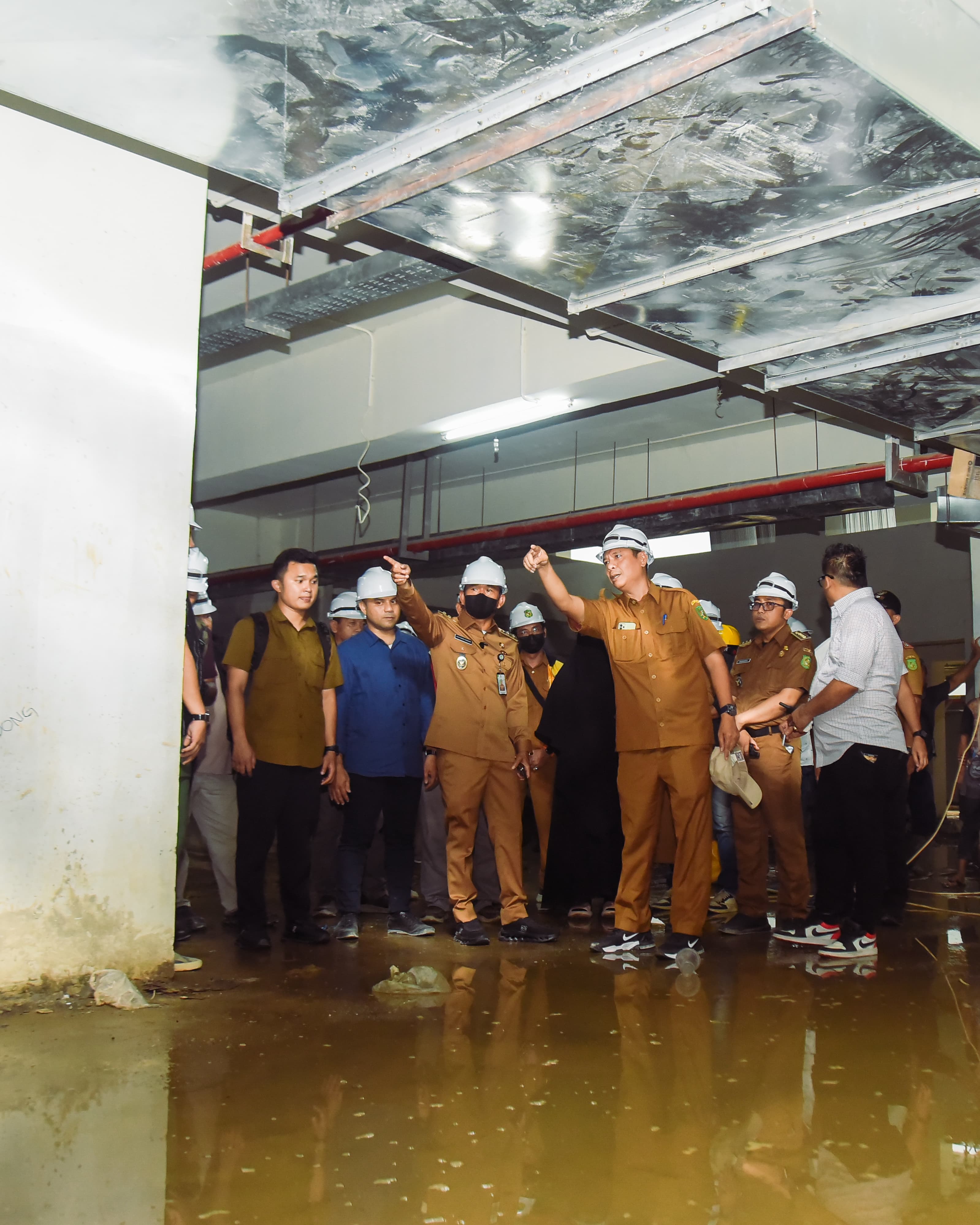 Pastikan Progres Pengerjaan berjalan Lancar, Zakiyuddin Harahap Tinjau Basement Lapangan Merdeka