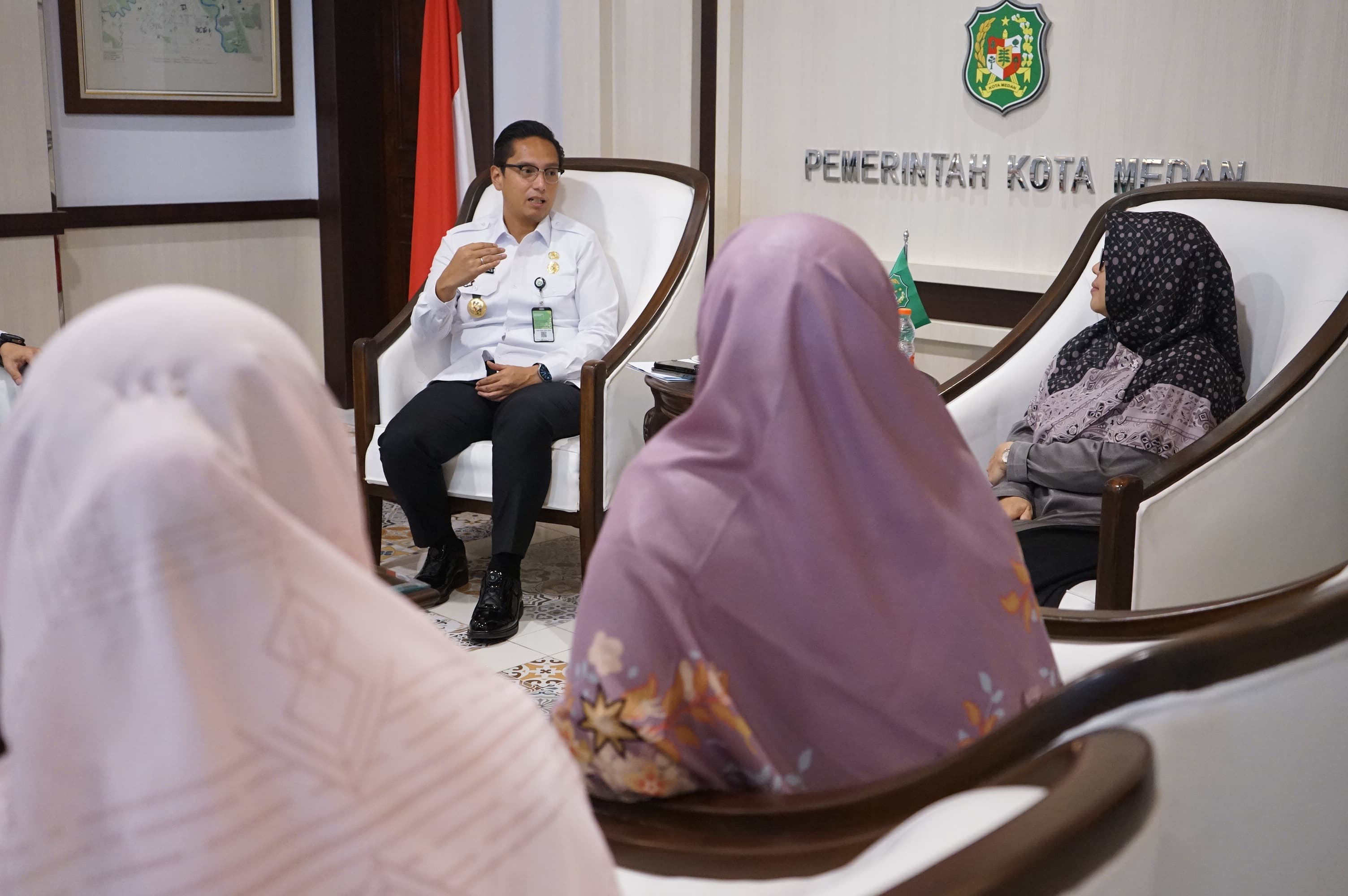 Banyak Memberdayakan Pelaku UMKM, Rico Waas Menyambut Baik Koperasi Wanita Usaha Indonesia