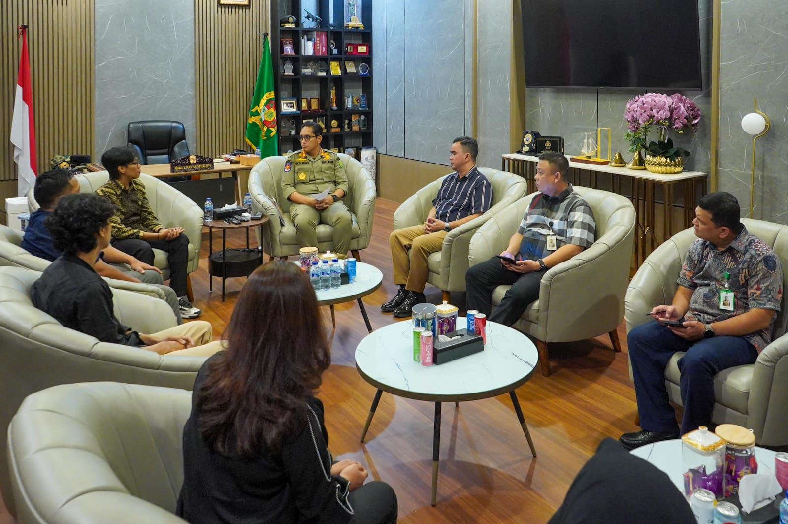 Rico Waas Dukung Komunitas Medan Teater Tampil di Festival Teater Sumatra III