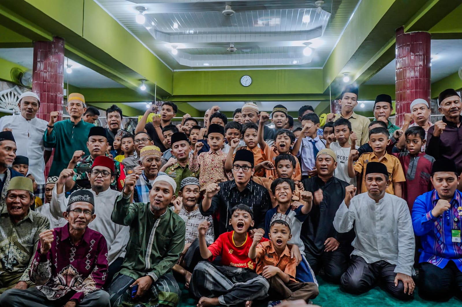 Rico Waas Ajak Warga Perkuat Silaturahmi dan Kendalikan Penggunaan Ponsel dalam Keluarga