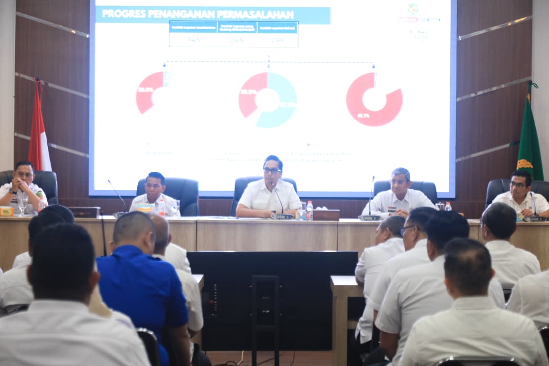 Perkuat Pengawasan Lewat SAPA KOTA, Rico Waas Ultimatum Camat: Tak Ada Lagi Sampah Berserakan Di Medan!