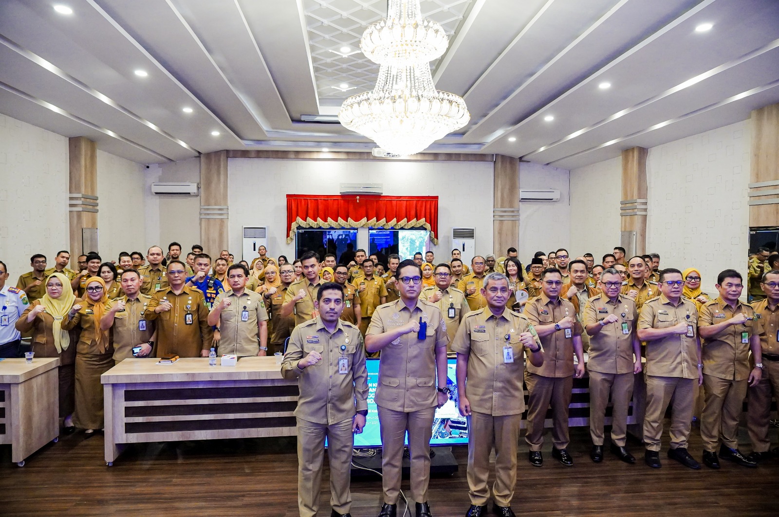 Rico Waas Evaluasi Janji Kampanye, Tegaskan Tak Mau Data ABS dan Target Harus Tuntas